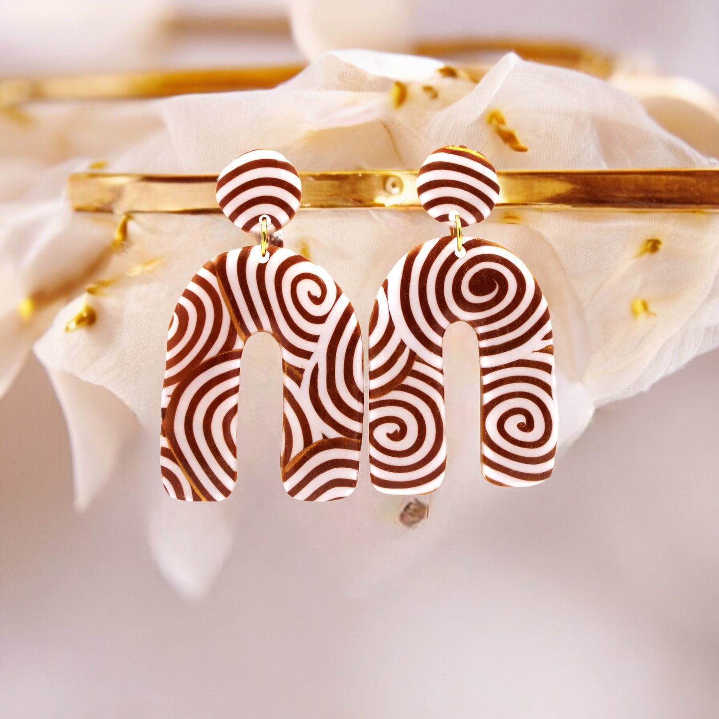 These Pretty Things Aurum Helix Collection Large Arch Post Earrings