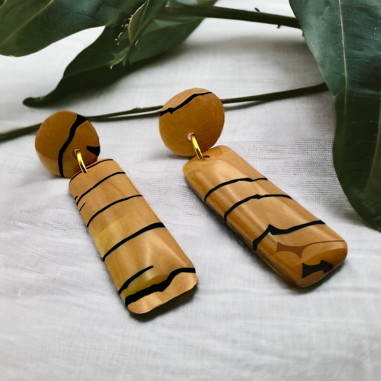 These Pretty Things Bijoux Tiger Collection Medium Exclamation Post Earrings