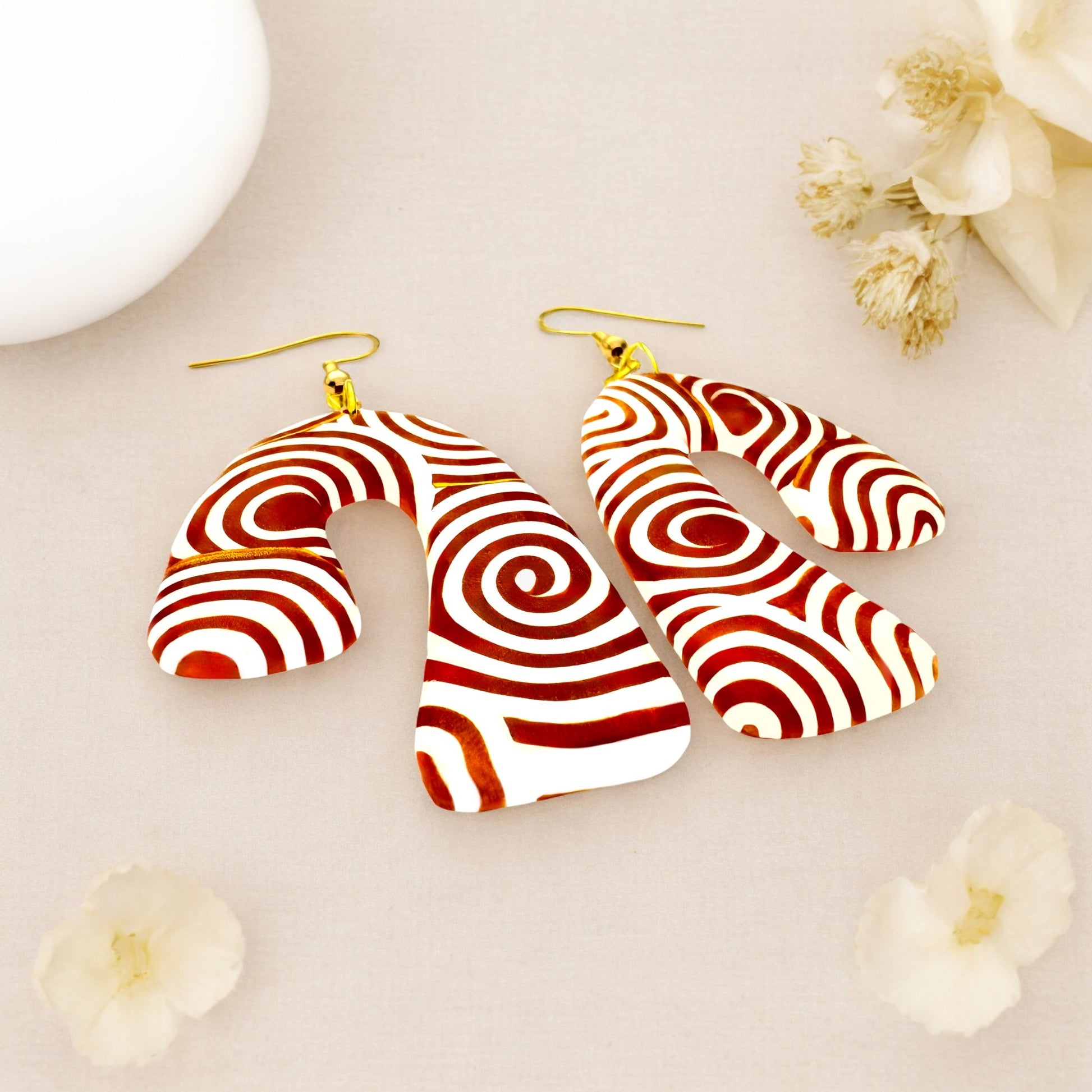 These Pretty Things Aurum Helix Collection Extra Large Freeform Arch Hook Earrings