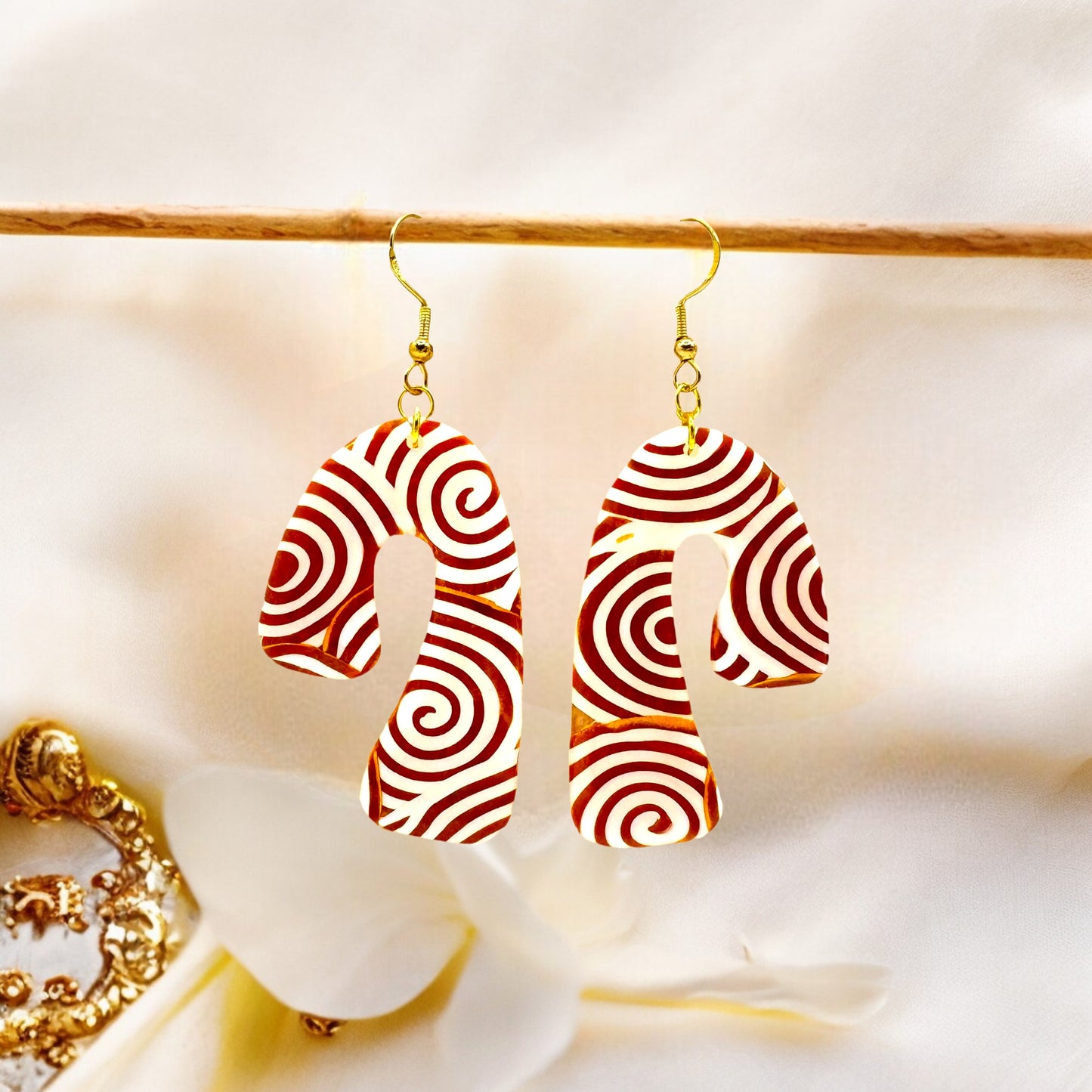 These Pretty Things Aurum Helix Collection Extra Large Freeform Arch Hook Earrings