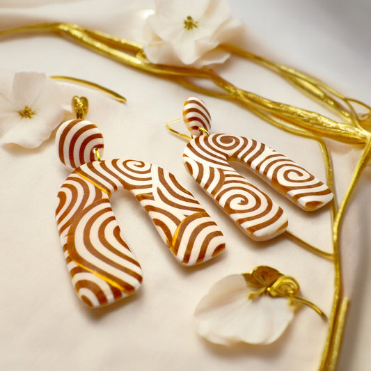These Pretty Things Aurum Helix Collection Large Arch Post Earrings