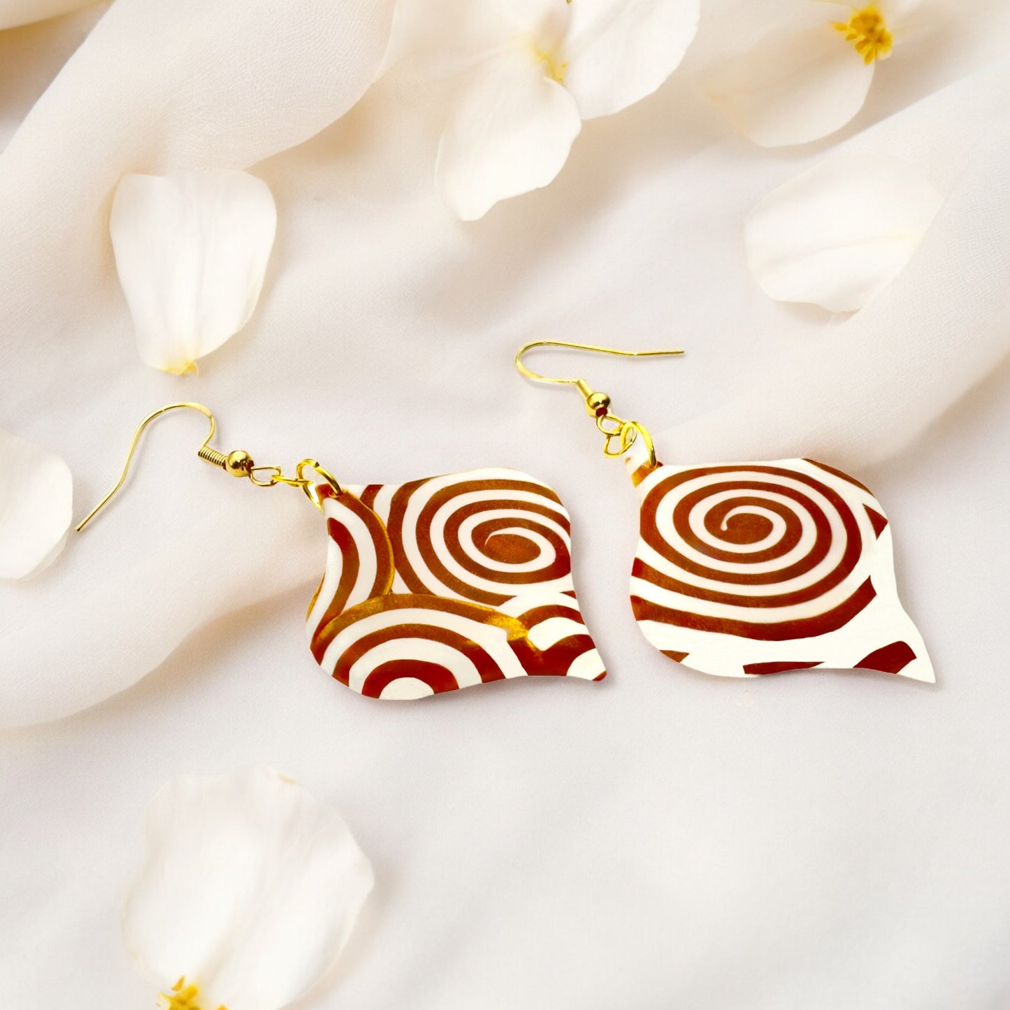 These Pretty Things Aurum Helix Collection Medium Arabesque Hook Earrings