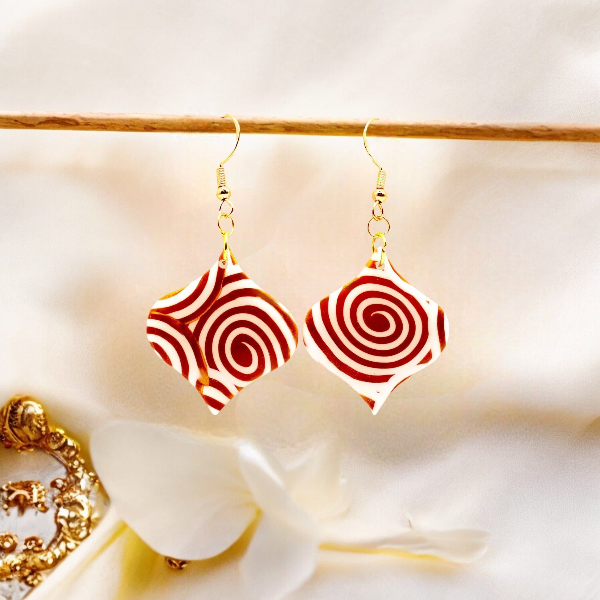 These Pretty Things Aurum Helix Collection Medium Arabesque Hook Earrings